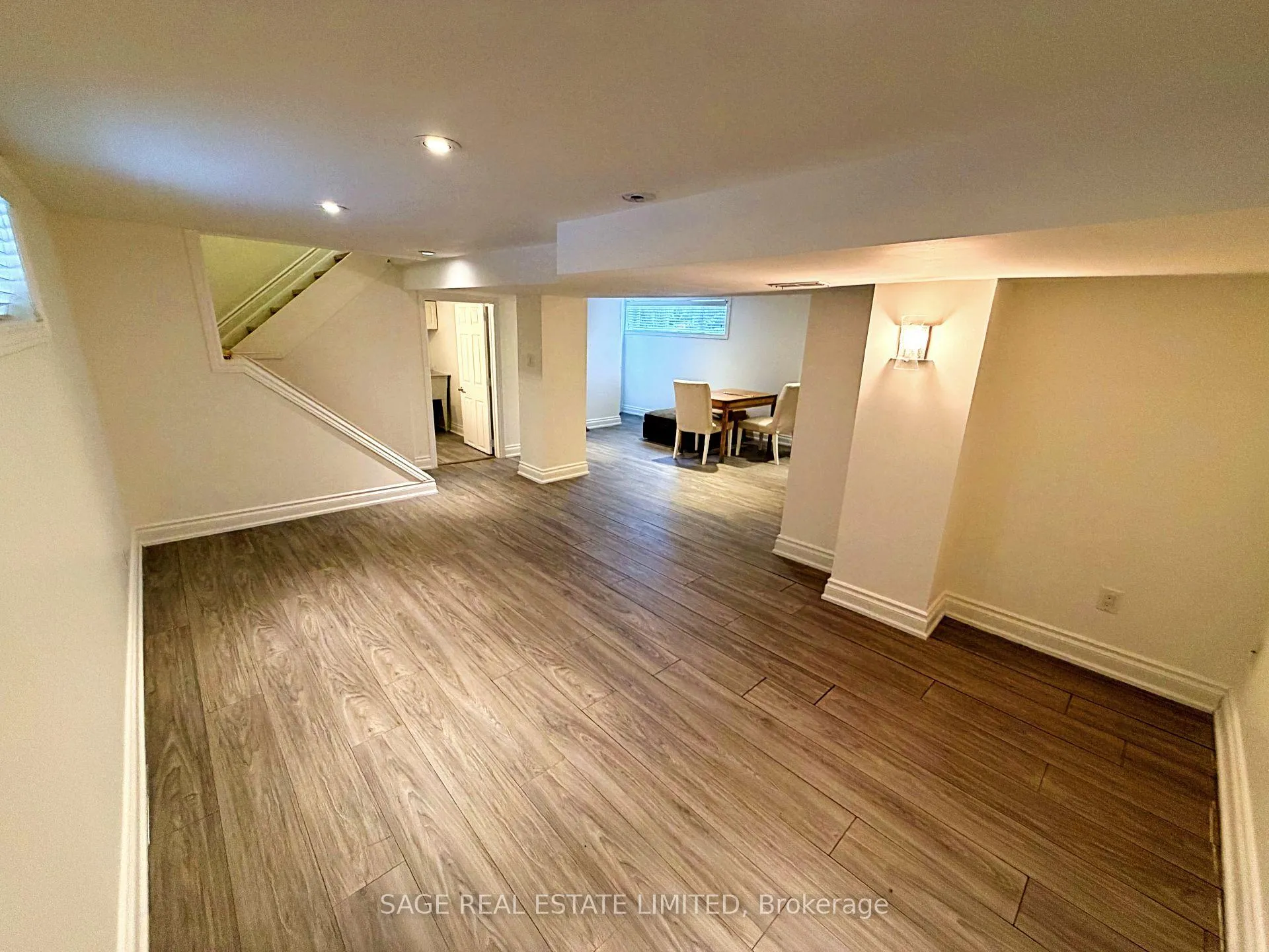 Photo 10 of 375 Lawrence Avenue W, Toronto, Bedford Park-Nortown — HOMEH