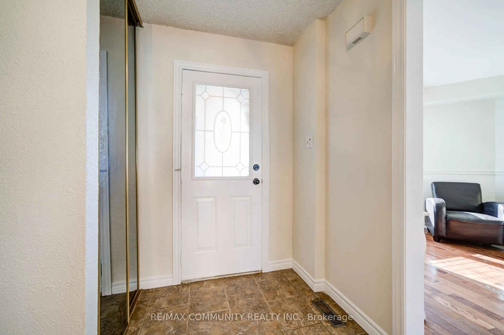 Photo 5 of 17 Brightly Drive, Ajax, Central West — HOMEH