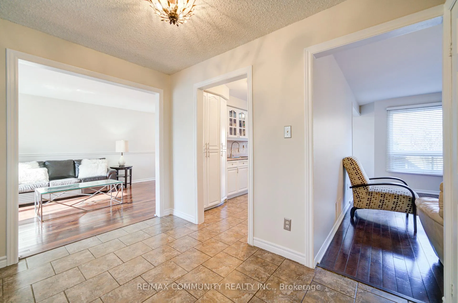 Photo 7 of 17 Brightly Drive, Ajax, Central West — HOMEH