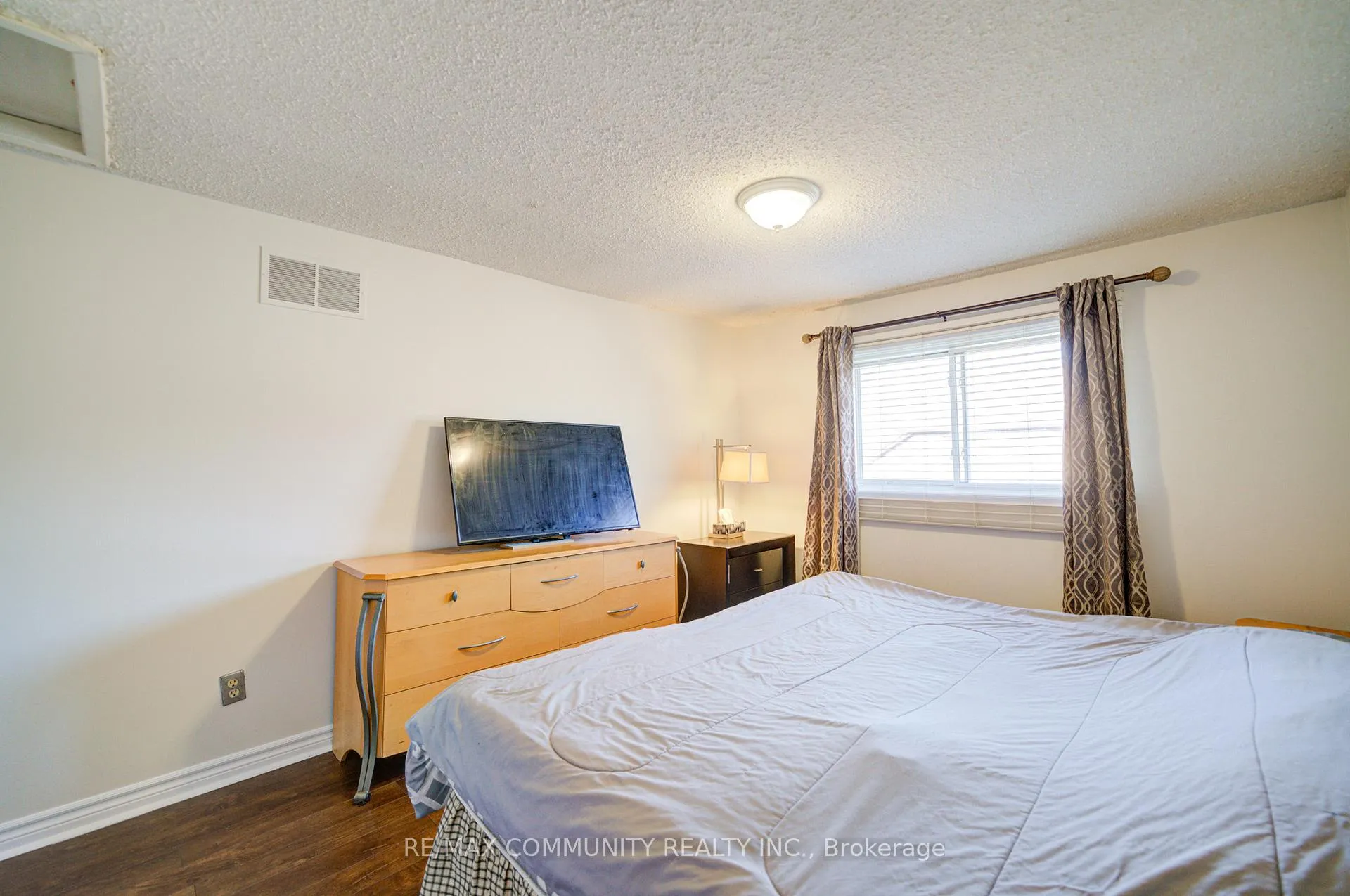 Photo 33 of 17 Brightly Drive, Ajax, Central West — HOMEH
