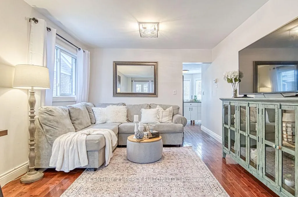 Photo 3 of 181 Wilkins Crescent, Clarington, Courtice — HOMEH