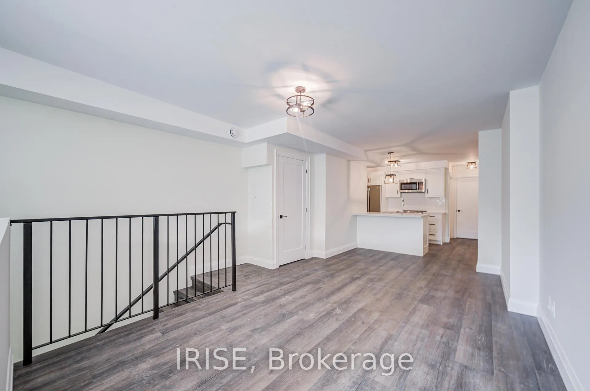 Photo 4 of Unit 1, 619 Mount Pleasant Road, Toronto, Mount Pleasant East — HOMEH