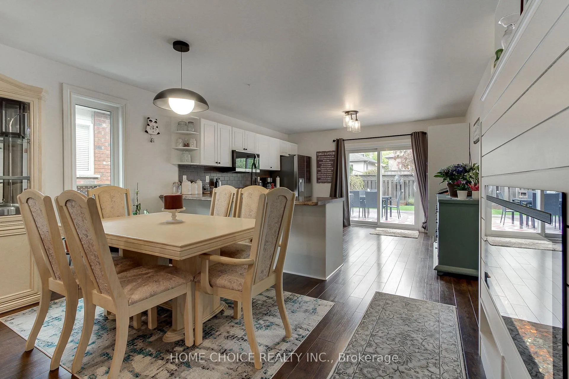 Photo 14 of 117 Monique Crescent W, Barrie, East Bayfield — HOMEH