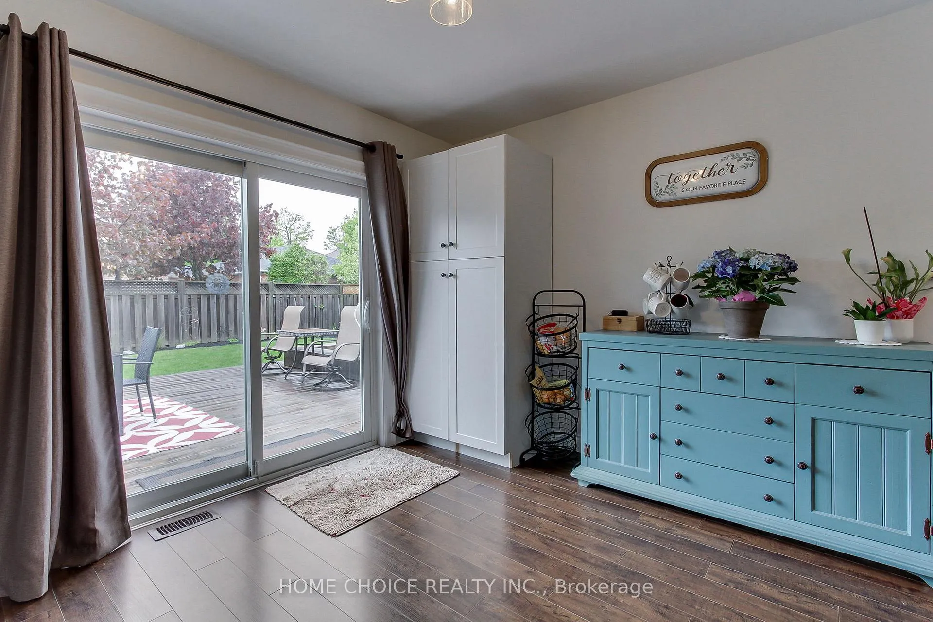 Photo 23 of 117 Monique Crescent W, Barrie, East Bayfield — HOMEH