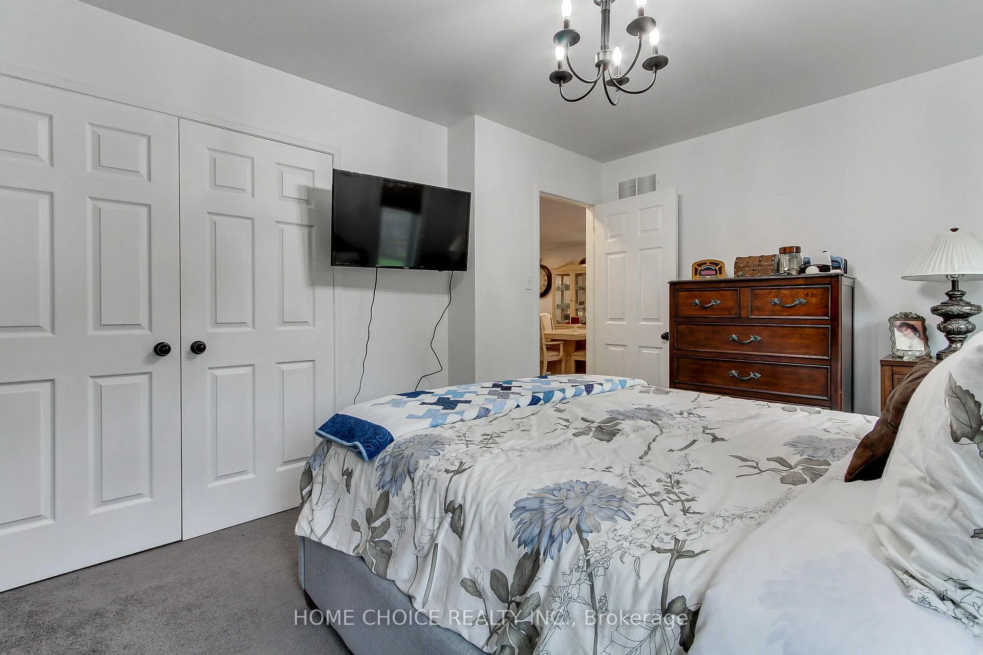 Photo 27 of 117 Monique Crescent W, Barrie, East Bayfield — HOMEH