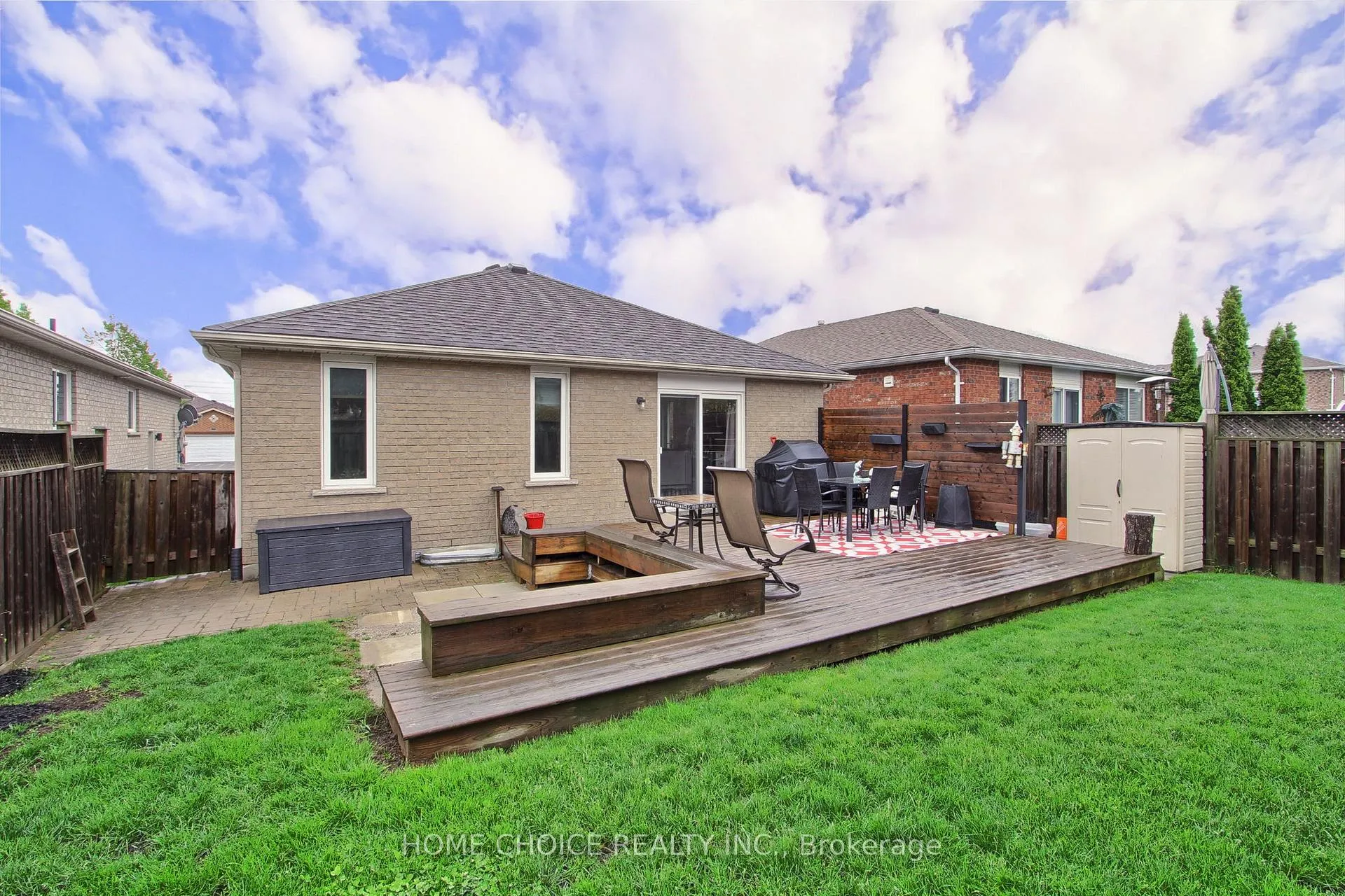 Photo 40 of 117 Monique Crescent W, Barrie, East Bayfield — HOMEH