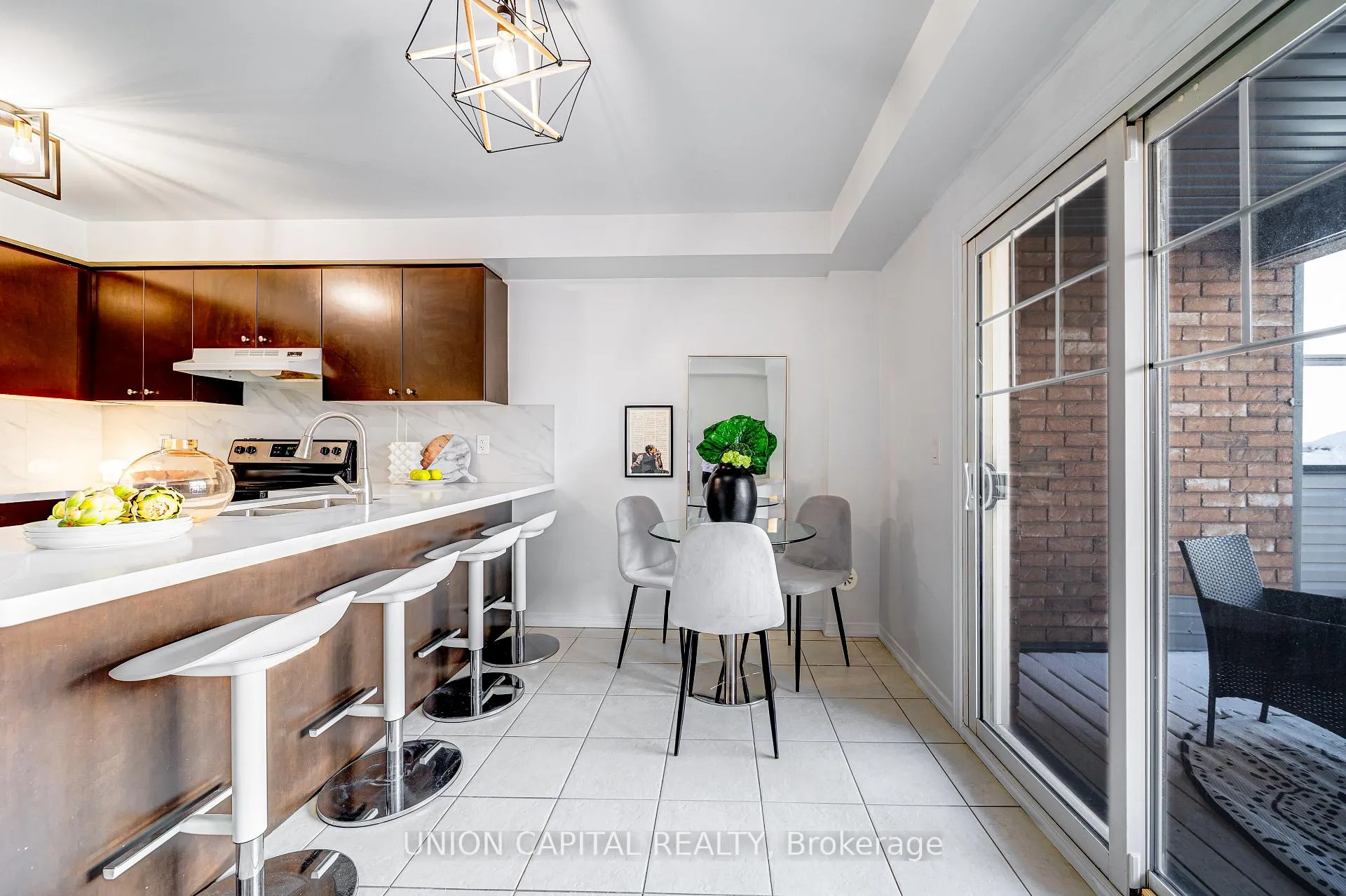 Photo 8 of 2 Truchard Avenue, Markham, Berczy — HOMEH