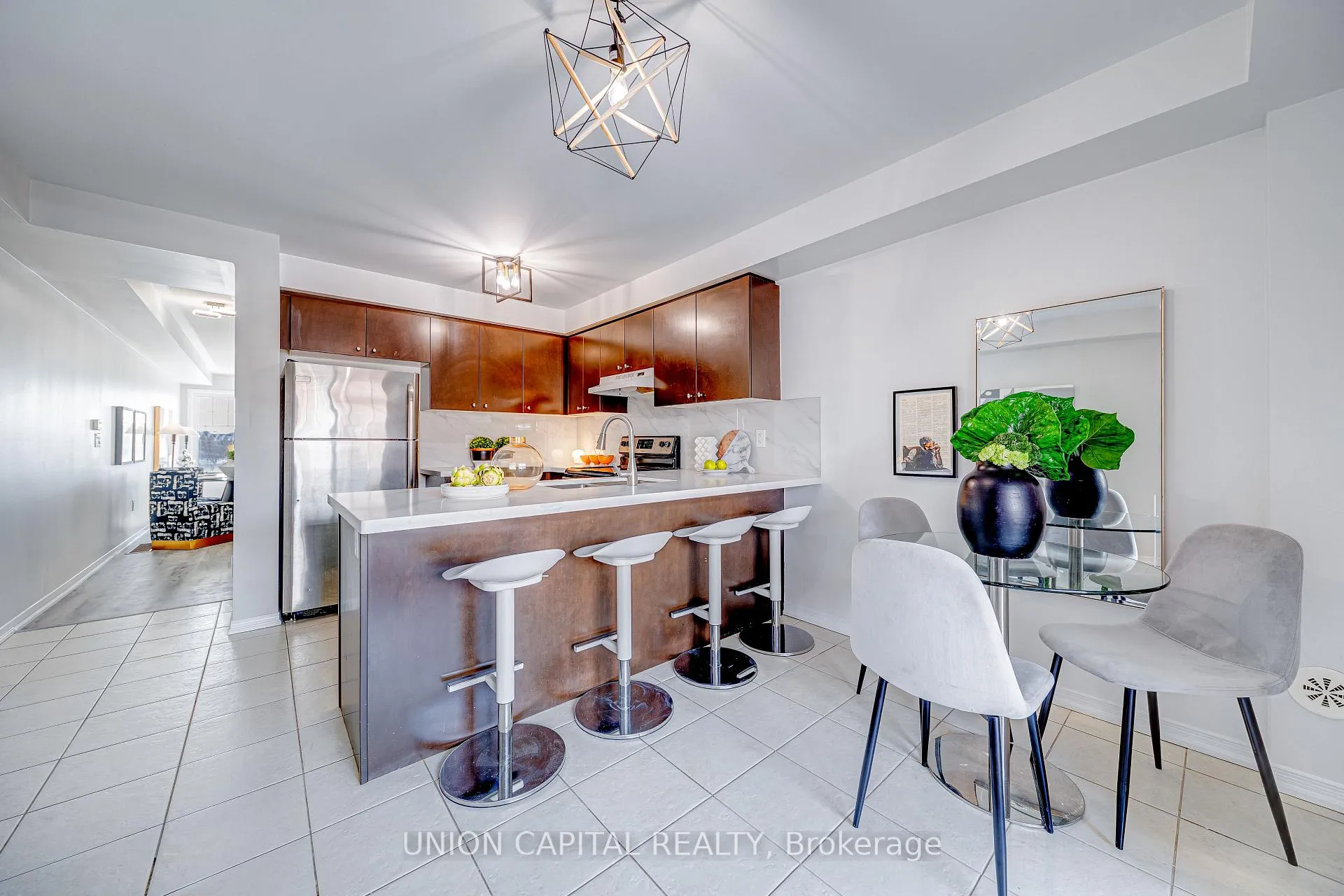 Photo 9 of 2 Truchard Avenue, Markham, Berczy — HOMEH