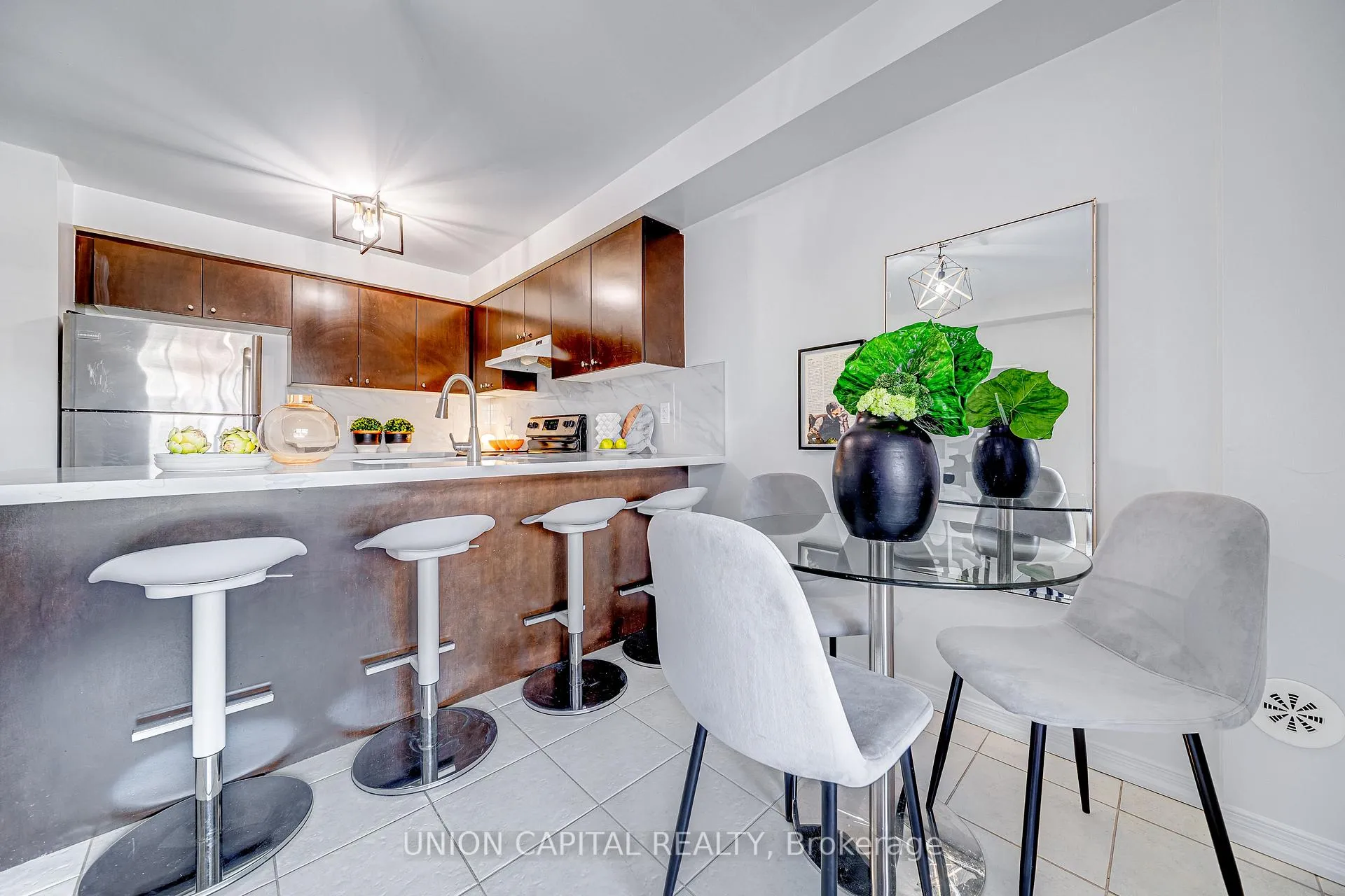 Photo 10 of 2 Truchard Avenue, Markham, Berczy — HOMEH