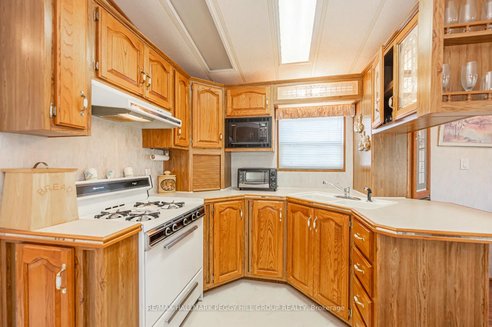Photo 3 of Unit 118, 5216 County Road 90, Springwater, Rural Springwater — HOMEH