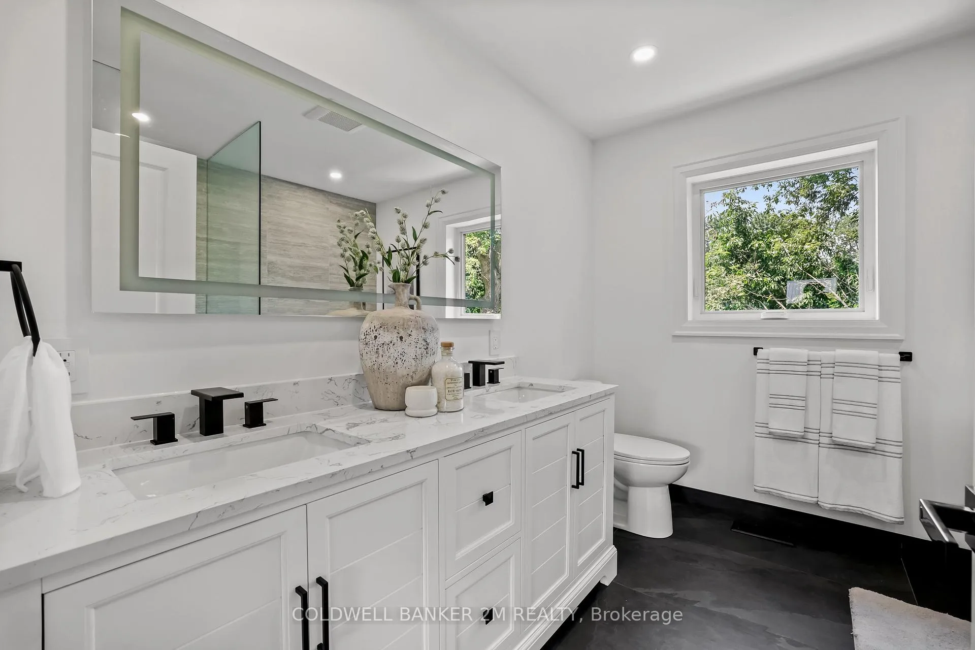 Photo 17 of 128 Buckingham Avenue, Oshawa, O'Neill — HOMEH