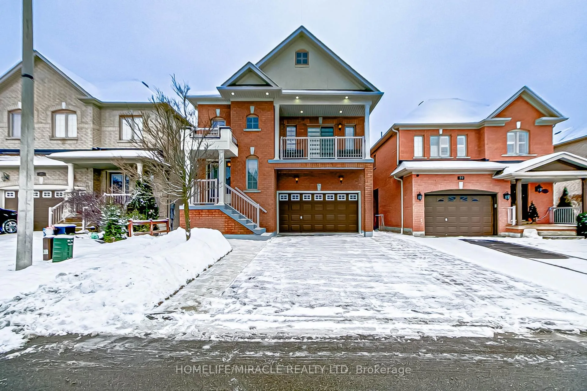 Photo 1 of 43 Canyon gate Crescent, Vaughan, Maple — HOMEH