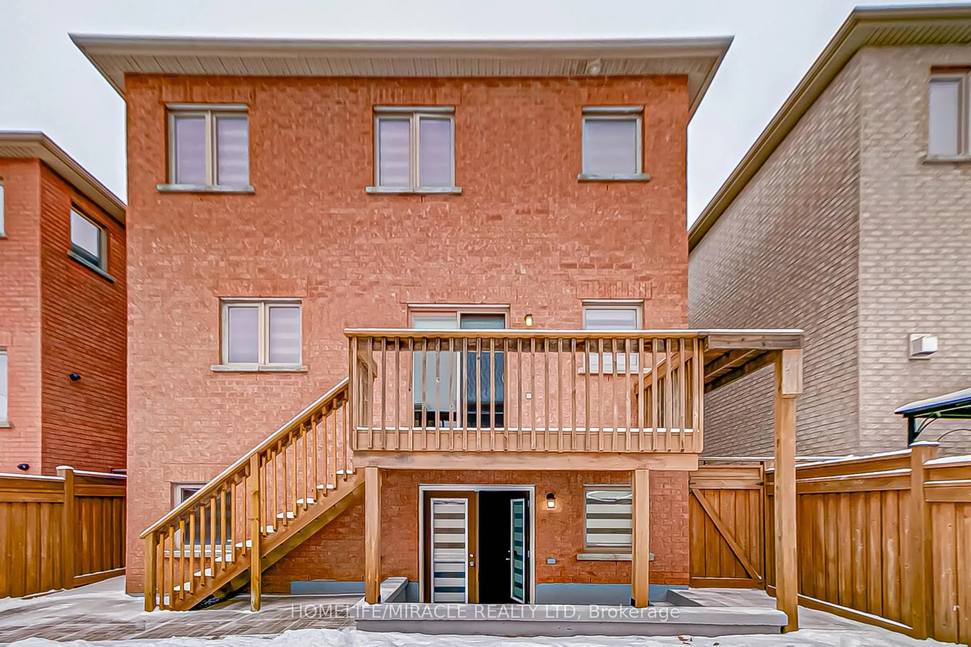 Photo 25 of 43 Canyon gate Crescent, Vaughan, Maple — HOMEH