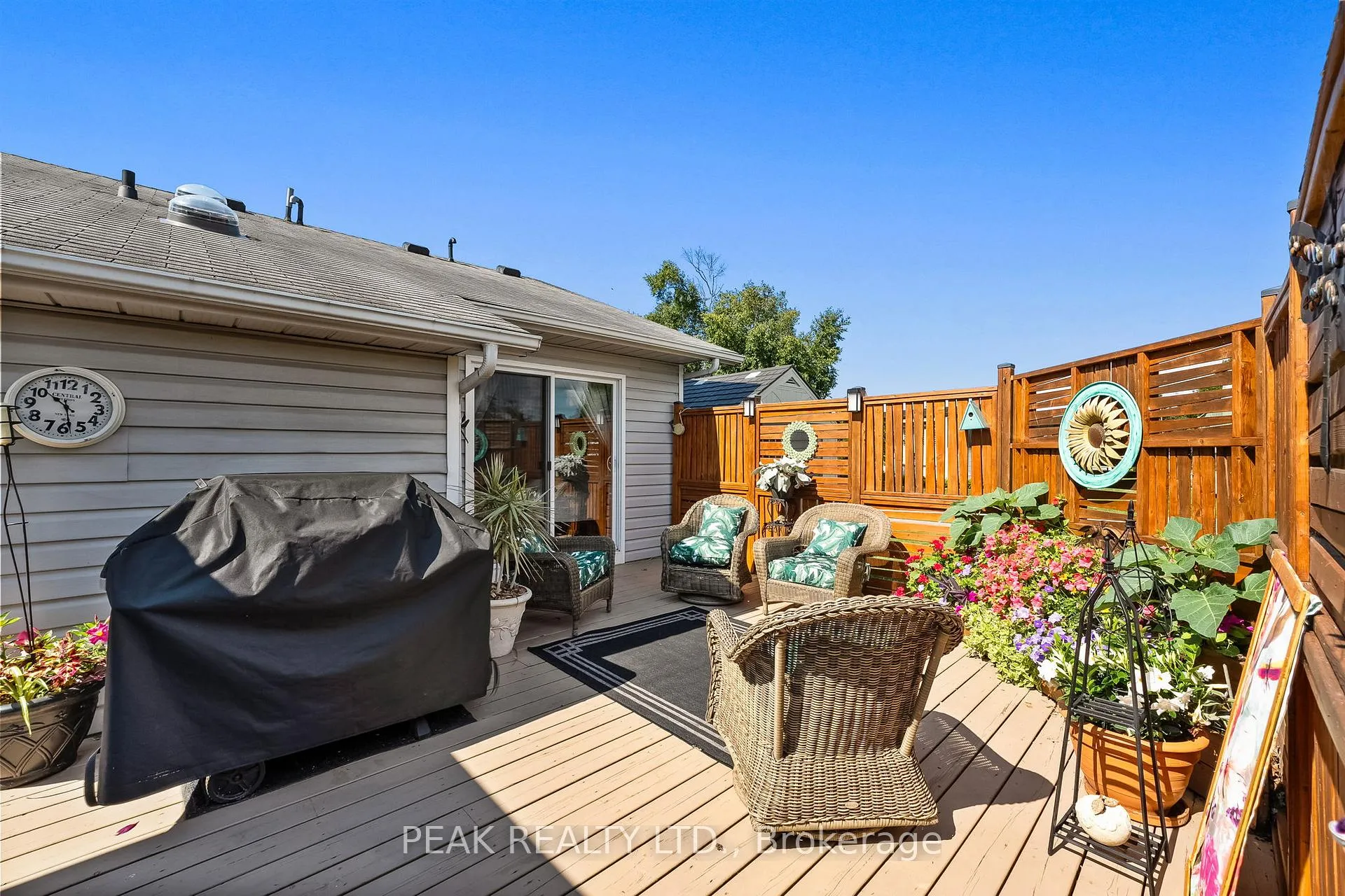 Photo 7 of 40 The Cove Road, Clarington, Newcastle — HOMEH