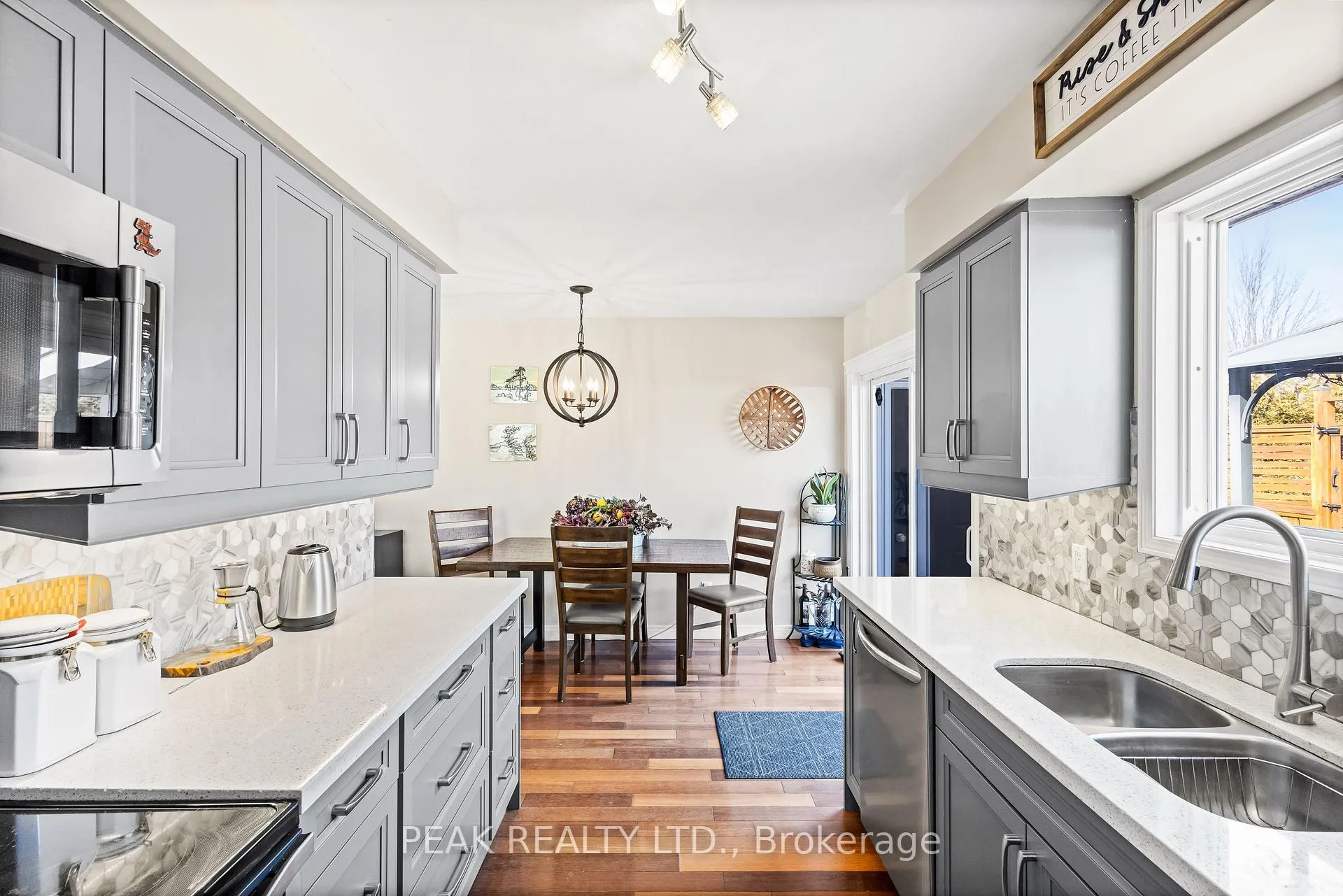 Photo 16 of 40 The Cove Road, Clarington, Newcastle — HOMEH