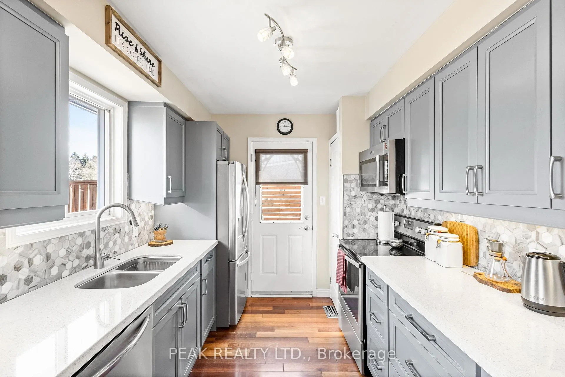 Photo 19 of 40 The Cove Road, Clarington, Newcastle — HOMEH