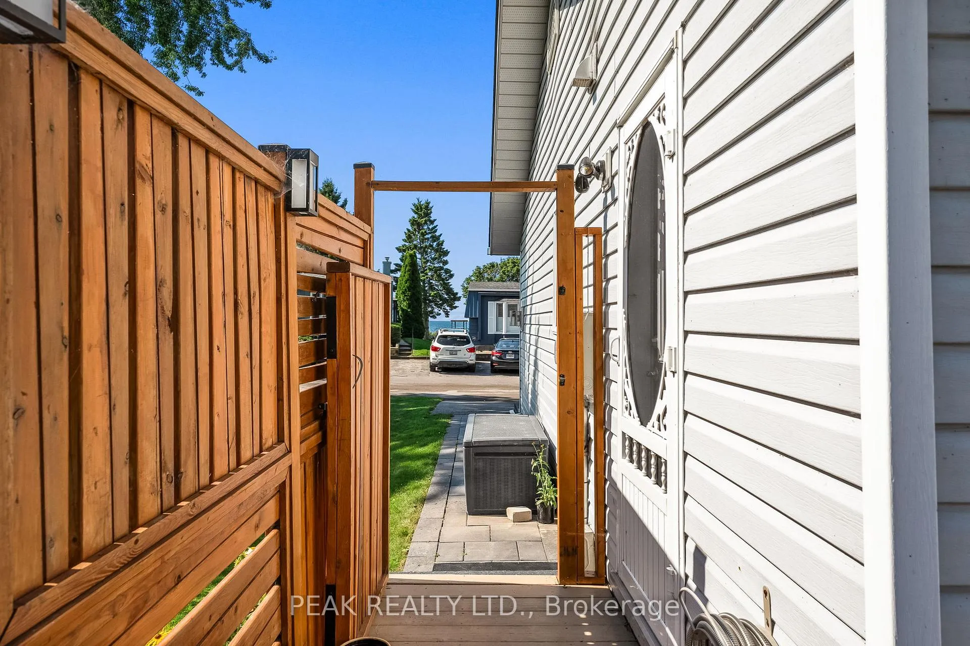 Photo 28 of 40 The Cove Road, Clarington, Newcastle — HOMEH