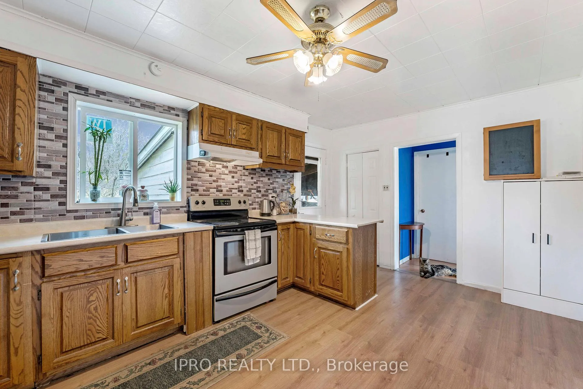 Photo 8 of 111 Fox Street, Penetanguishene — HOMEH