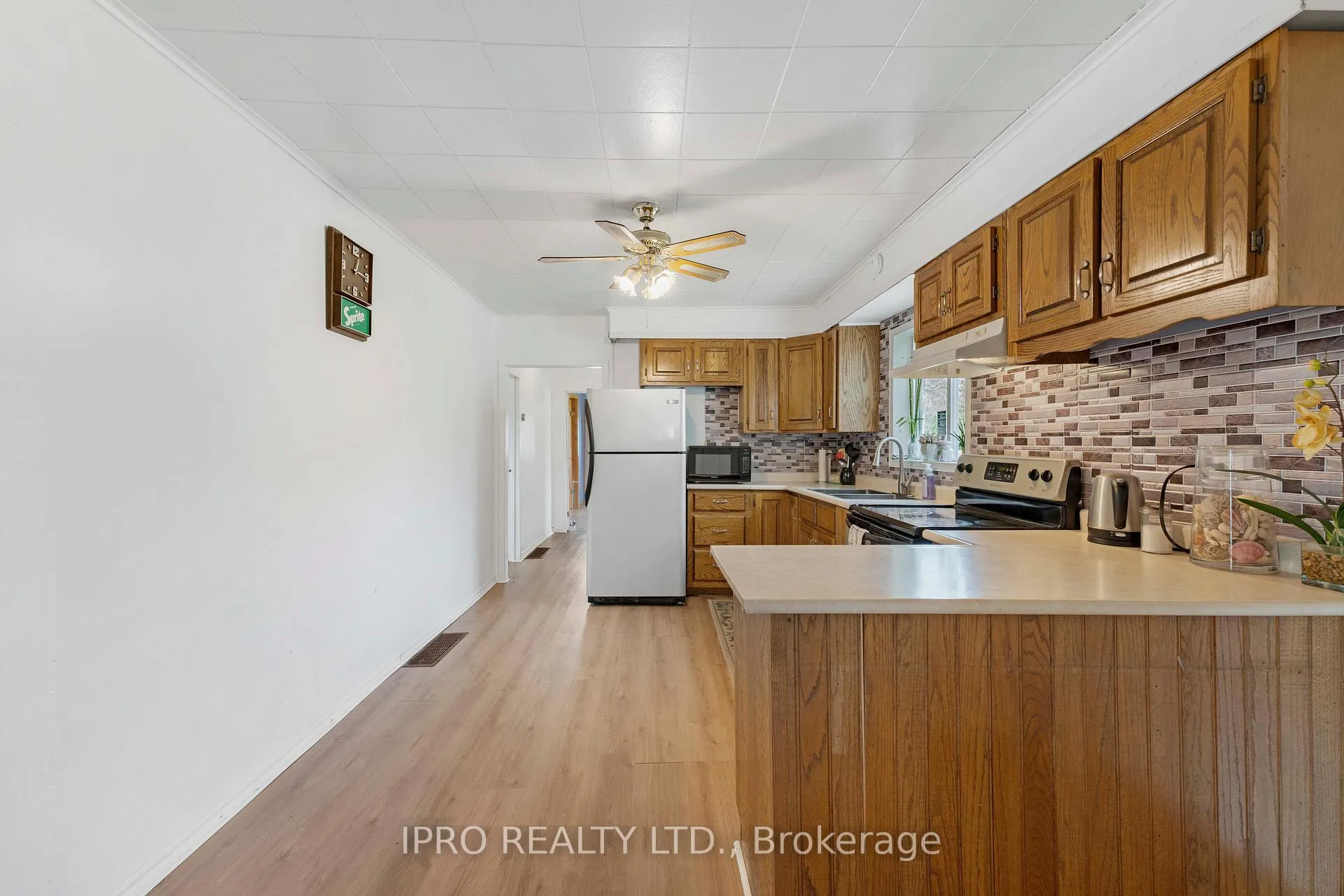 Photo 9 of 111 Fox Street, Penetanguishene — HOMEH