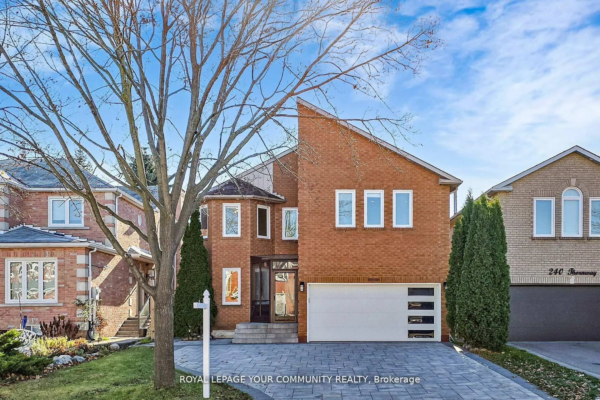 Photo 1 of 236 Thornway Avenue, Vaughan, Brownridge — HOMEH