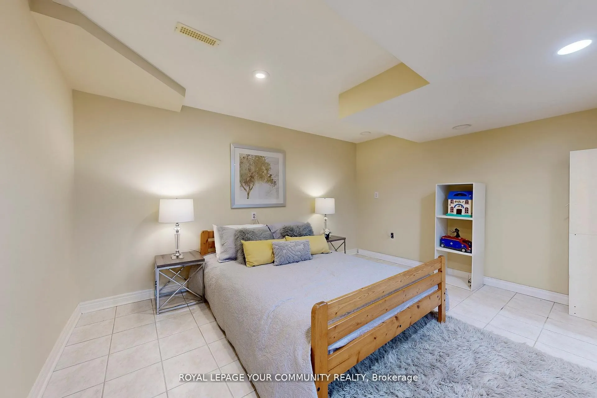Photo 31 of 236 Thornway Avenue, Vaughan, Brownridge — HOMEH