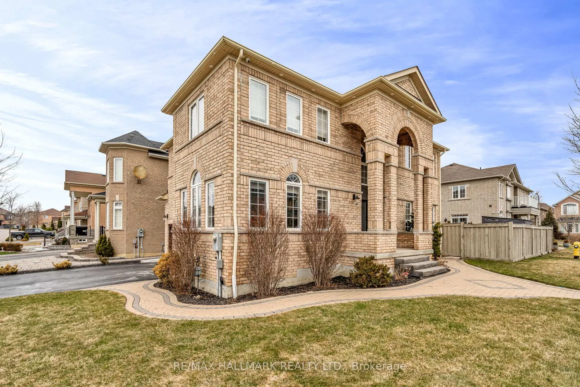 Photo 2 of 1 Storica Drive, Vaughan, Vellore Village — HOMEH