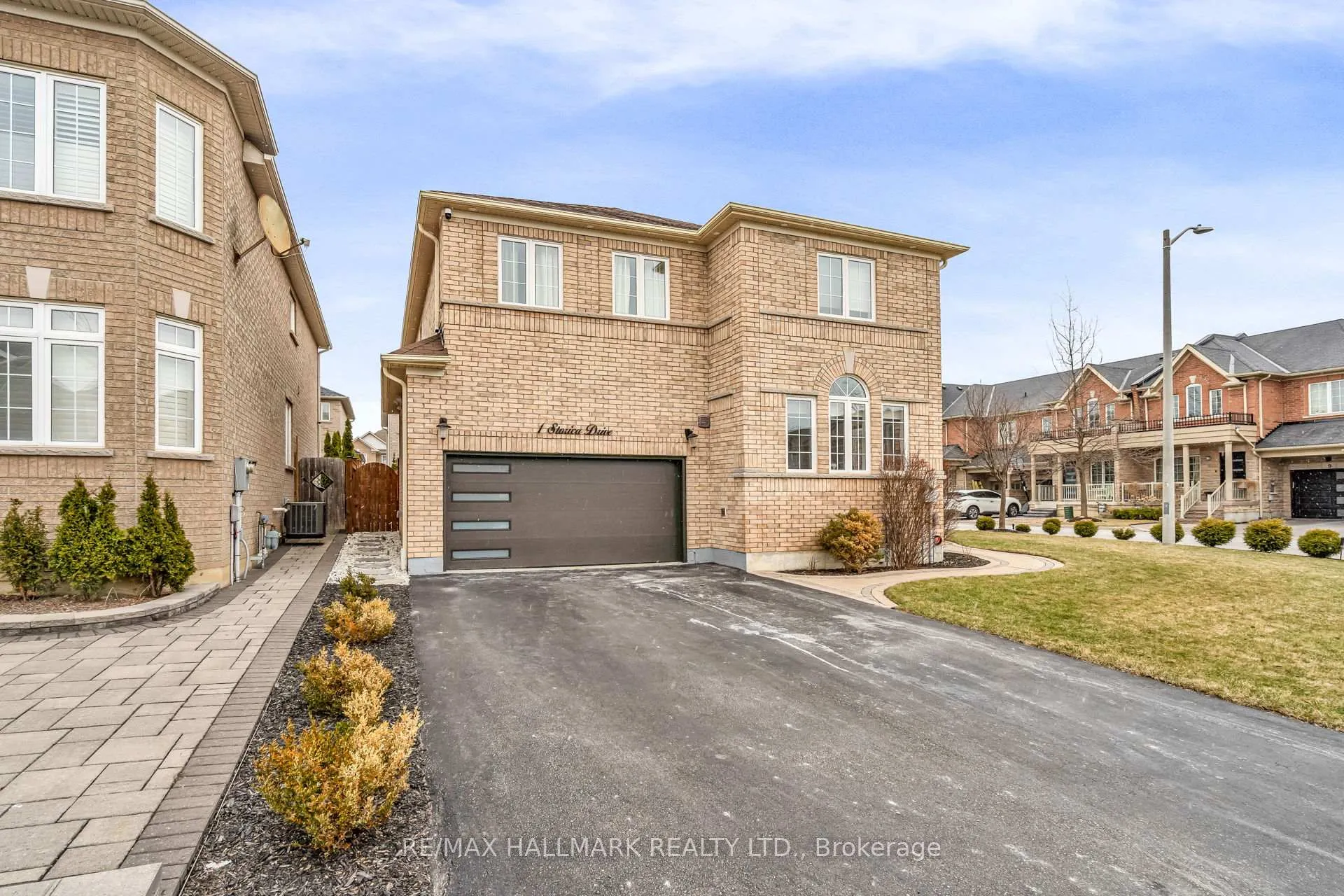 Photo 4 of 1 Storica Drive, Vaughan, Vellore Village — HOMEH