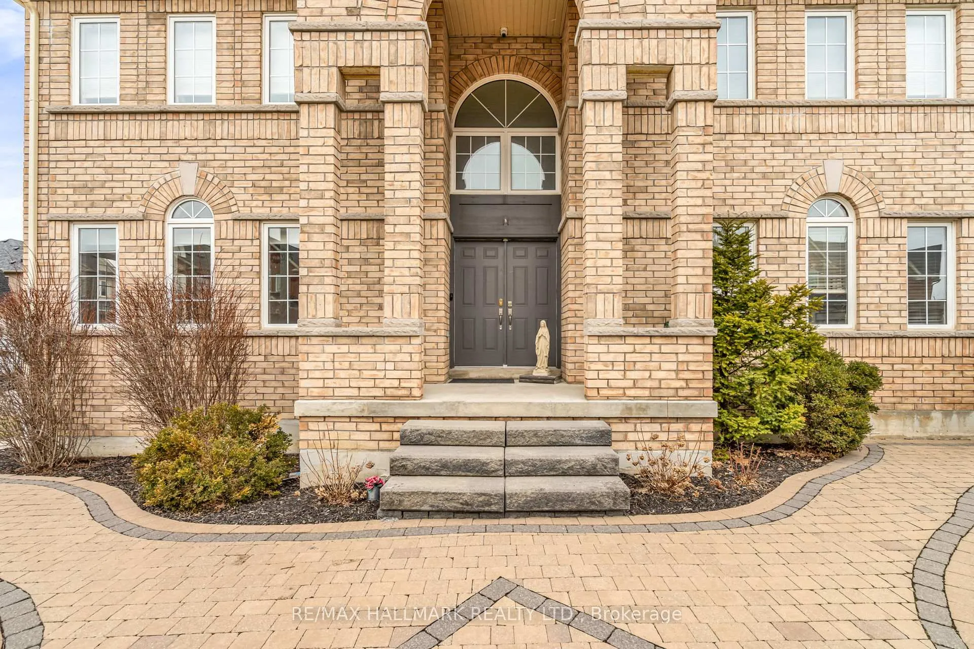 Photo 5 of 1 Storica Drive, Vaughan, Vellore Village — HOMEH