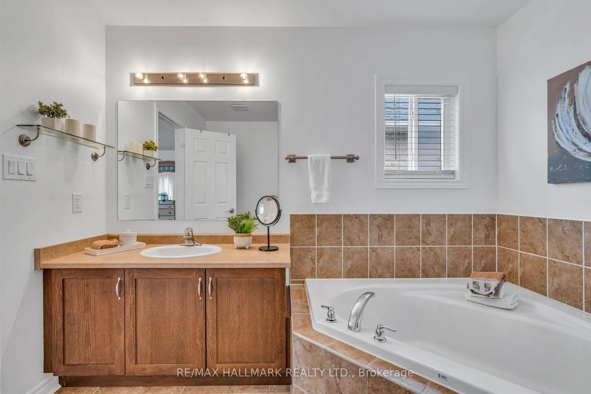 Photo 33 of 1 Storica Drive, Vaughan, Vellore Village — HOMEH