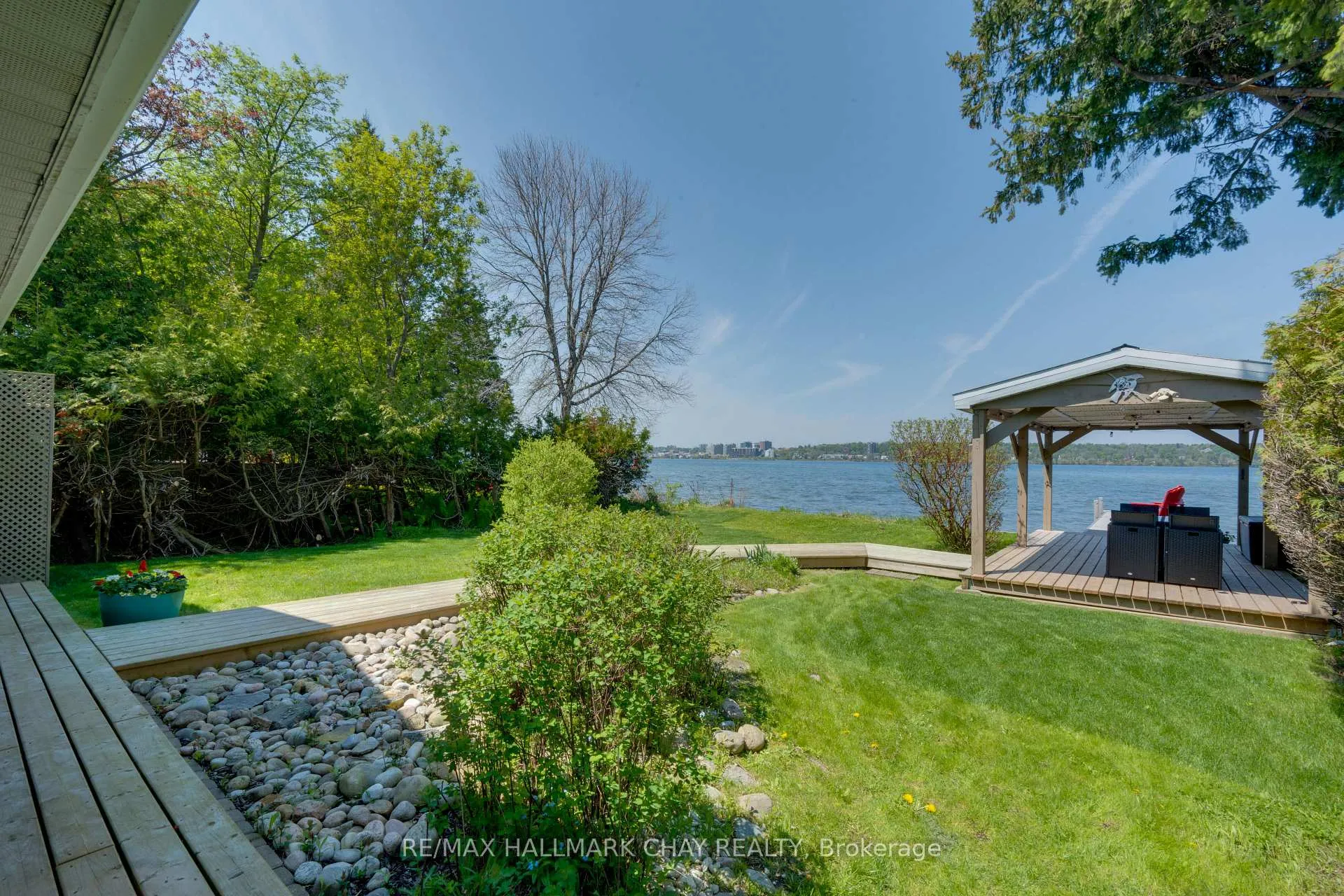 Photo 4 of 210 Kempview Lane, Barrie, South Shore — HOMEH