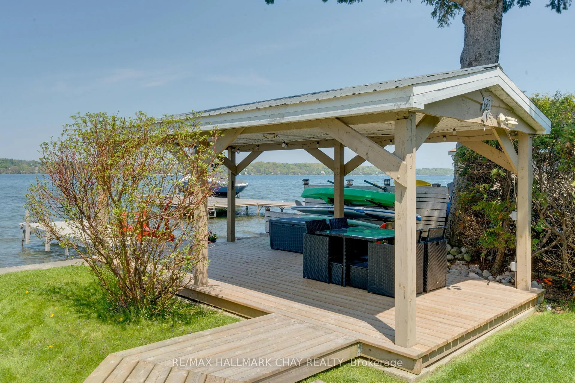 Photo 5 of 210 Kempview Lane, Barrie, South Shore — HOMEH