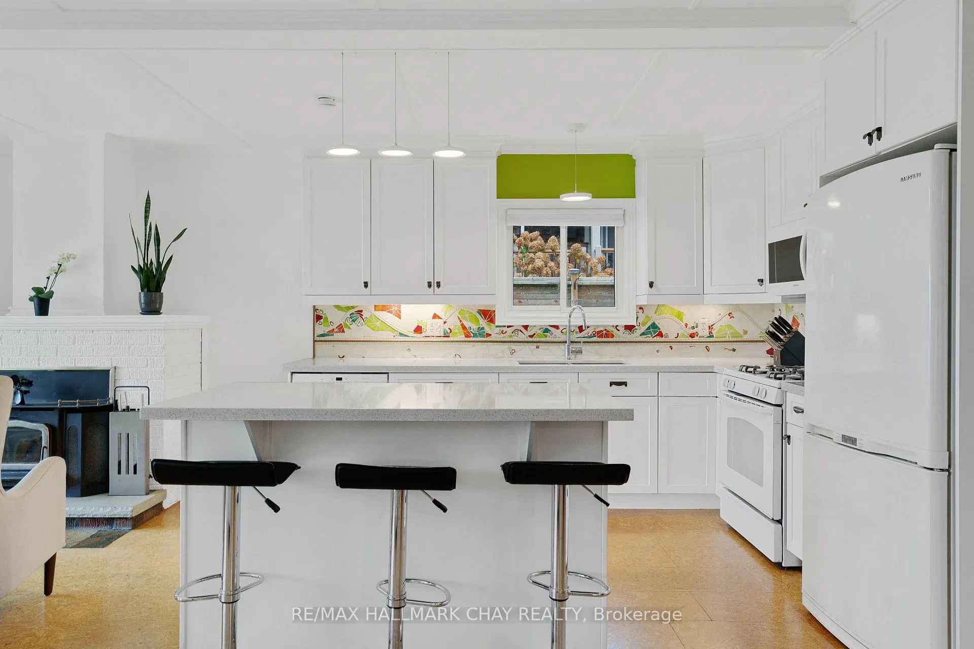 Photo 14 of 210 Kempview Lane, Barrie, South Shore — HOMEH