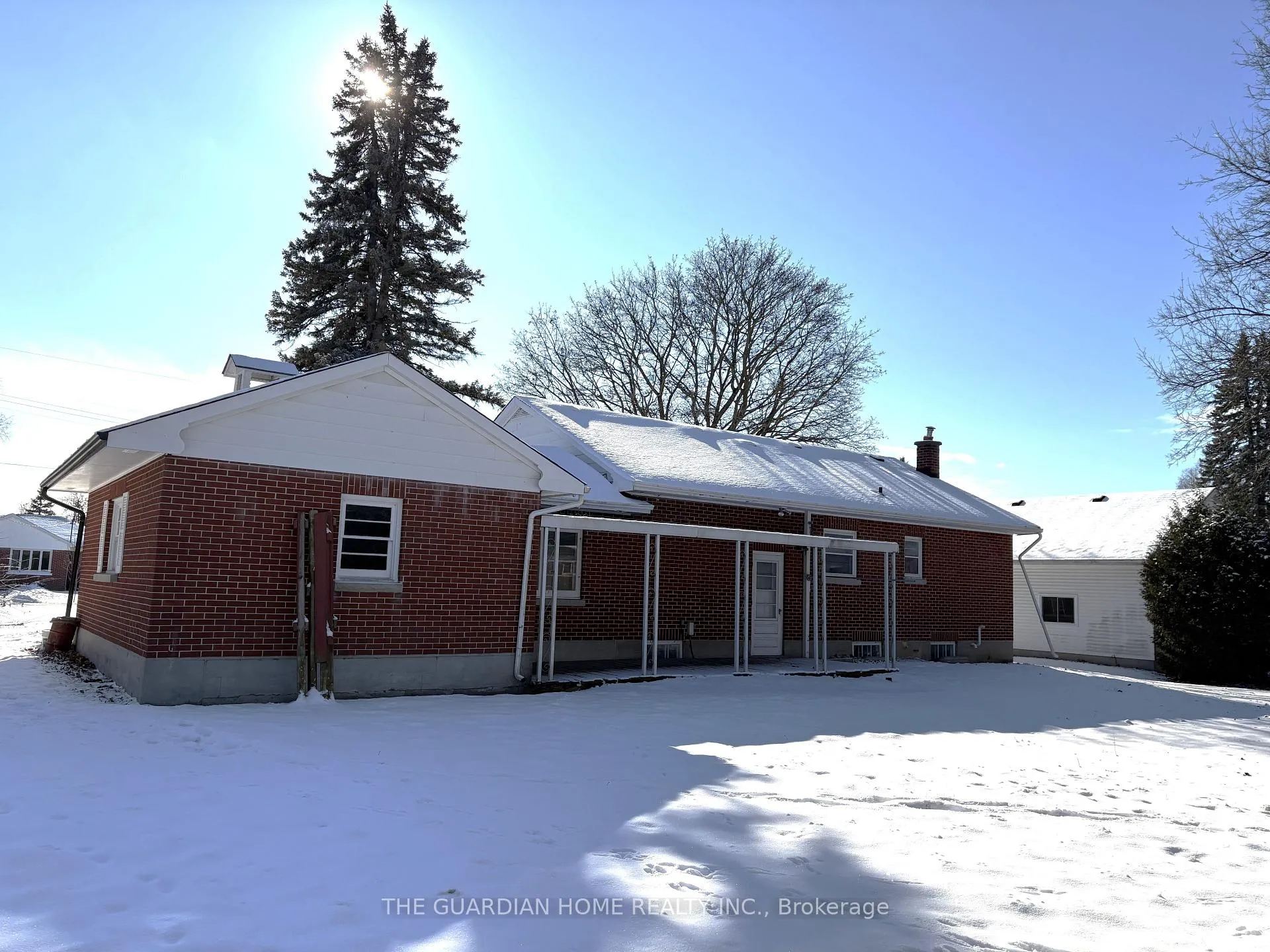 Photo 2 of 2 Edsall Avenue, Clarington, Bowmanville — HOMEH