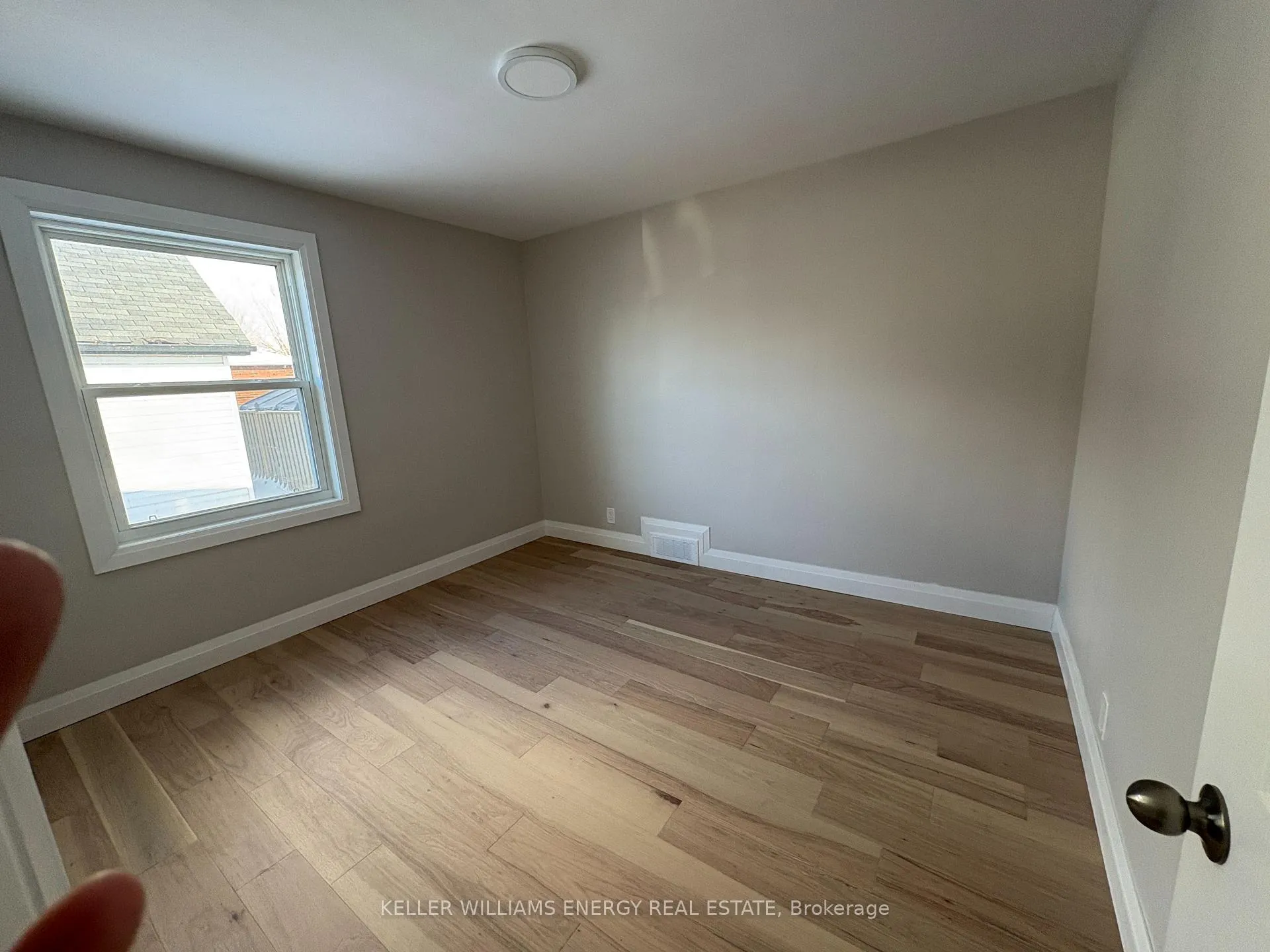 Photo 5 of Unit Main Floor, 430 Eulalie Avenue, Oshawa, Central — HOMEH