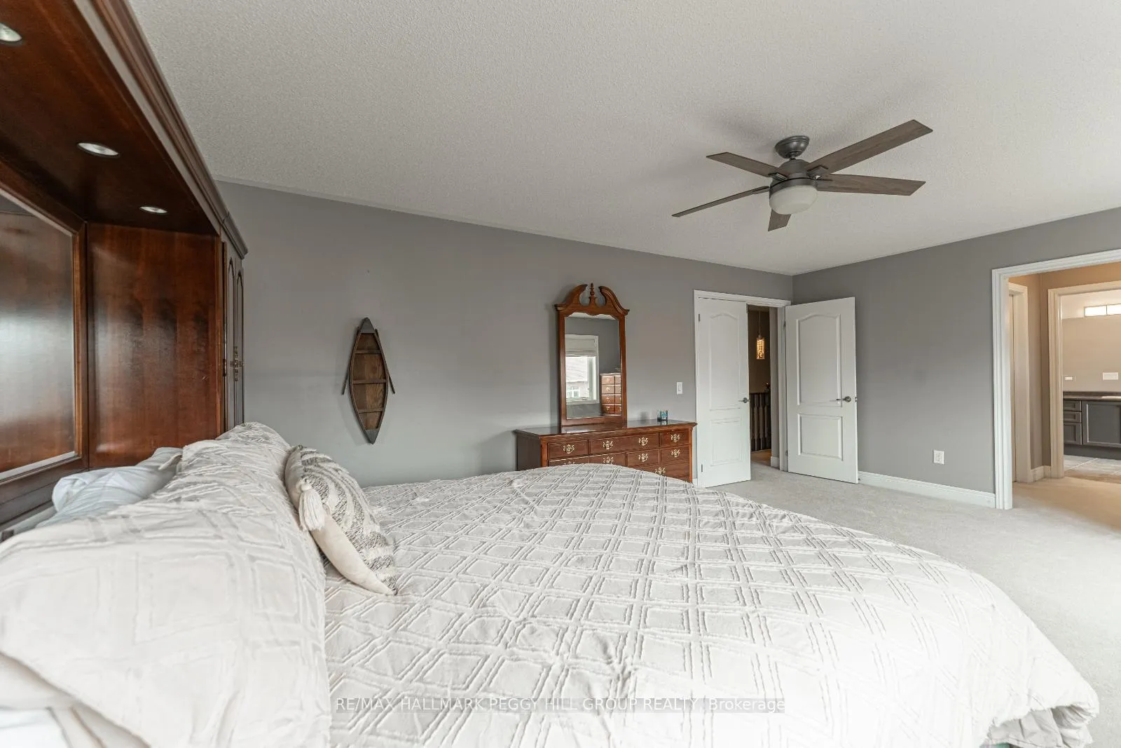 Photo 12 of 35 Royal Park Boulevard, Barrie, Bayshore — HOMEH