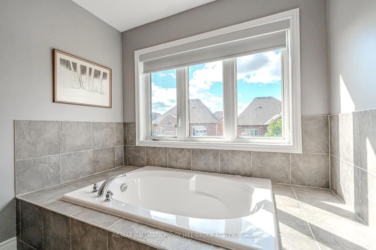Photo 14 of 35 Royal Park Boulevard, Barrie, Bayshore — HOMEH