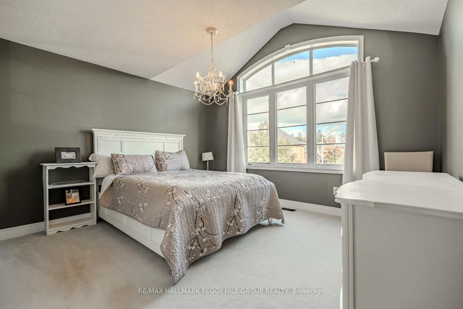 Photo 15 of 35 Royal Park Boulevard, Barrie, Bayshore — HOMEH