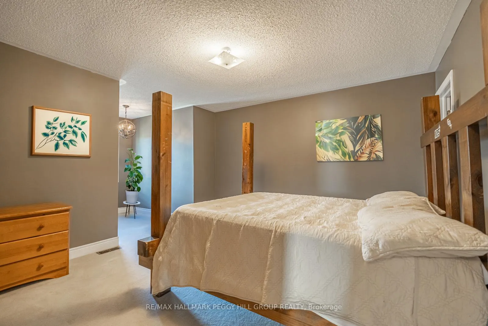Photo 17 of 35 Royal Park Boulevard, Barrie, Bayshore — HOMEH