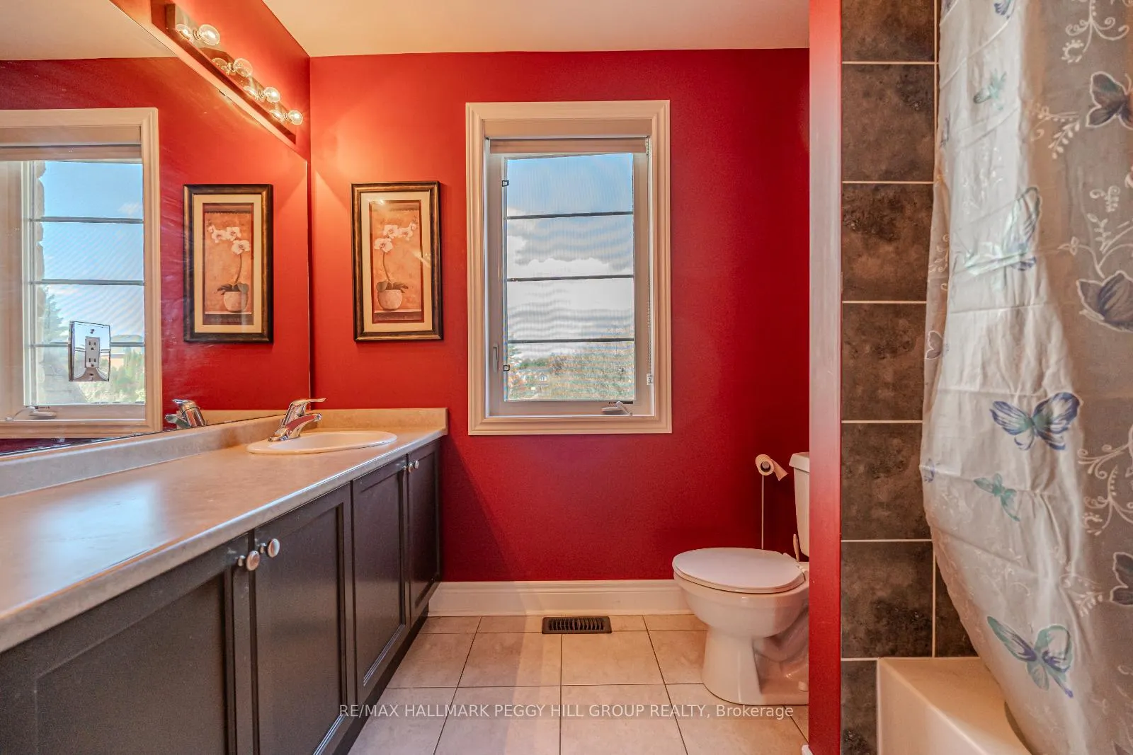 Photo 18 of 35 Royal Park Boulevard, Barrie, Bayshore — HOMEH