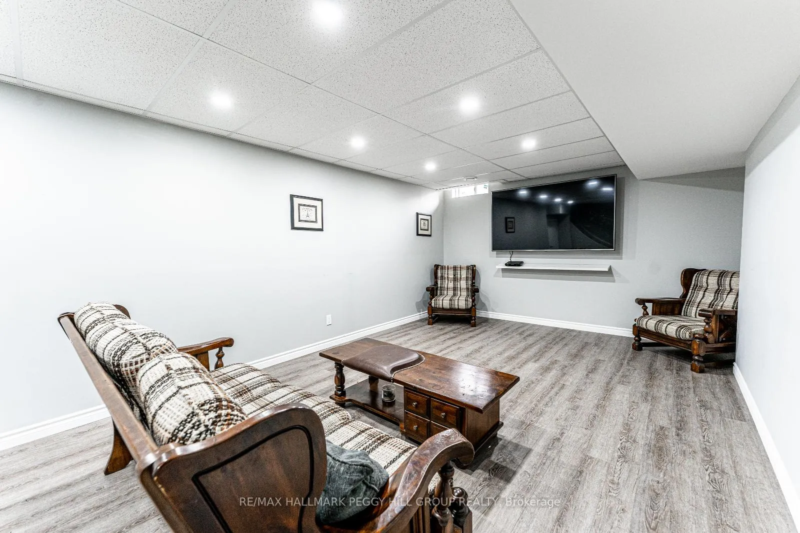 Photo 19 of 35 Royal Park Boulevard, Barrie, Bayshore — HOMEH