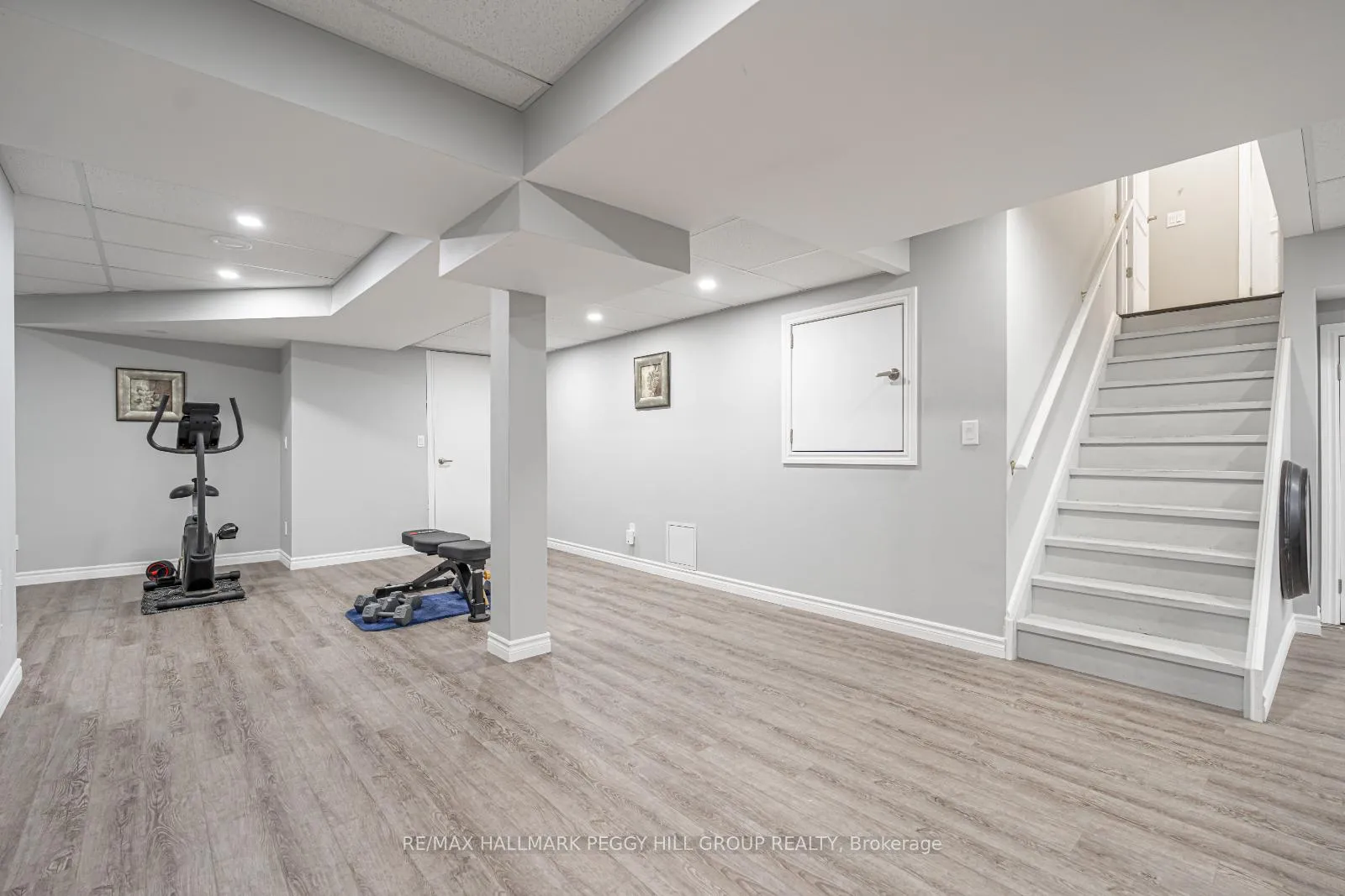 Photo 22 of 35 Royal Park Boulevard, Barrie, Bayshore — HOMEH