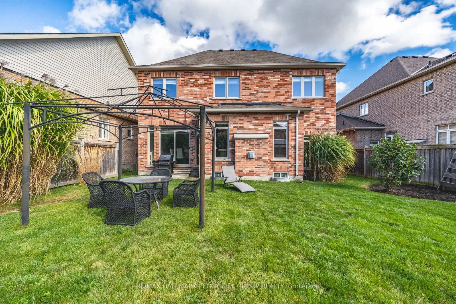 Photo 24 of 35 Royal Park Boulevard, Barrie, Bayshore — HOMEH