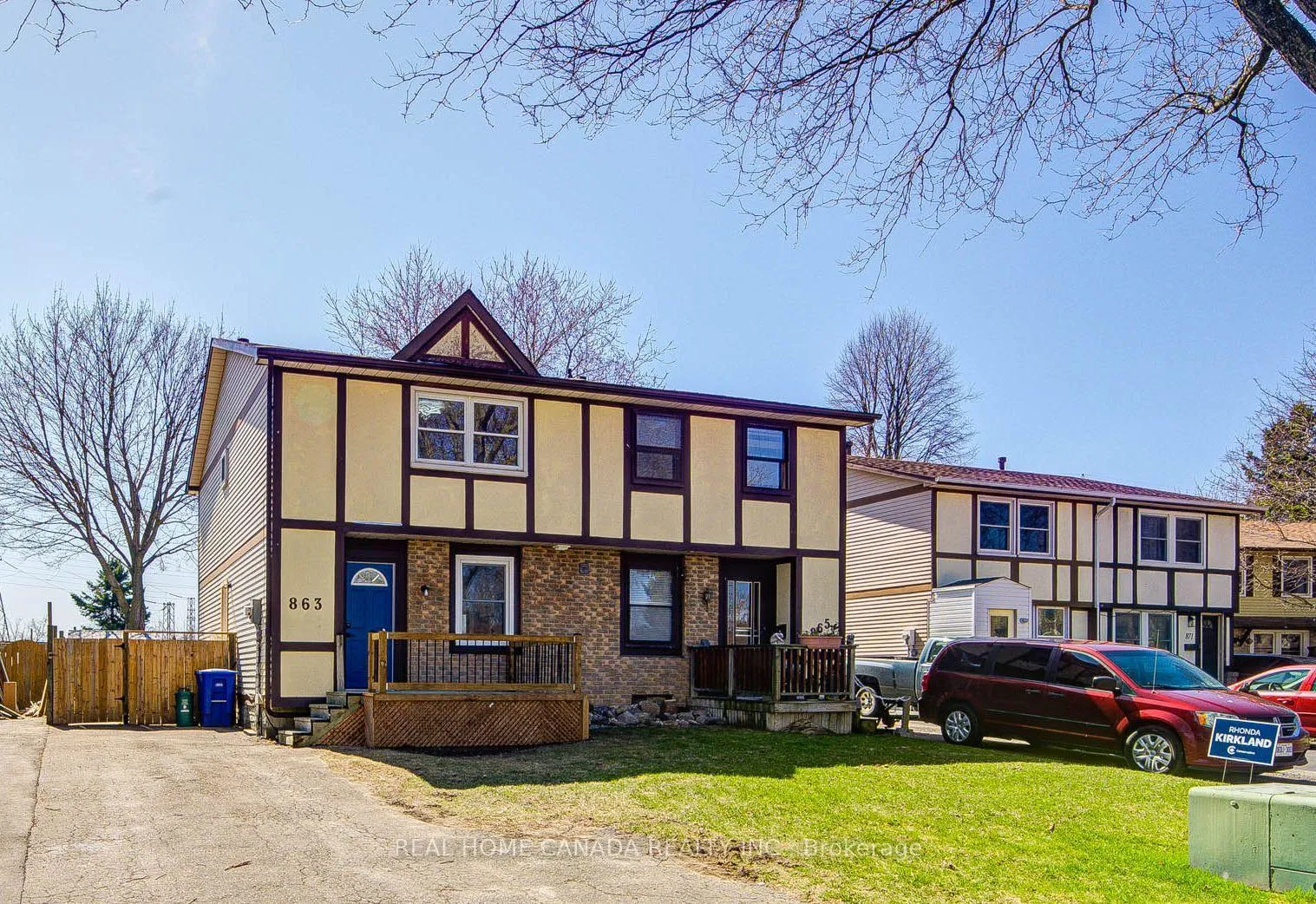 Photo 2 of 863 Derry Court, Oshawa, Vanier — HOMEH