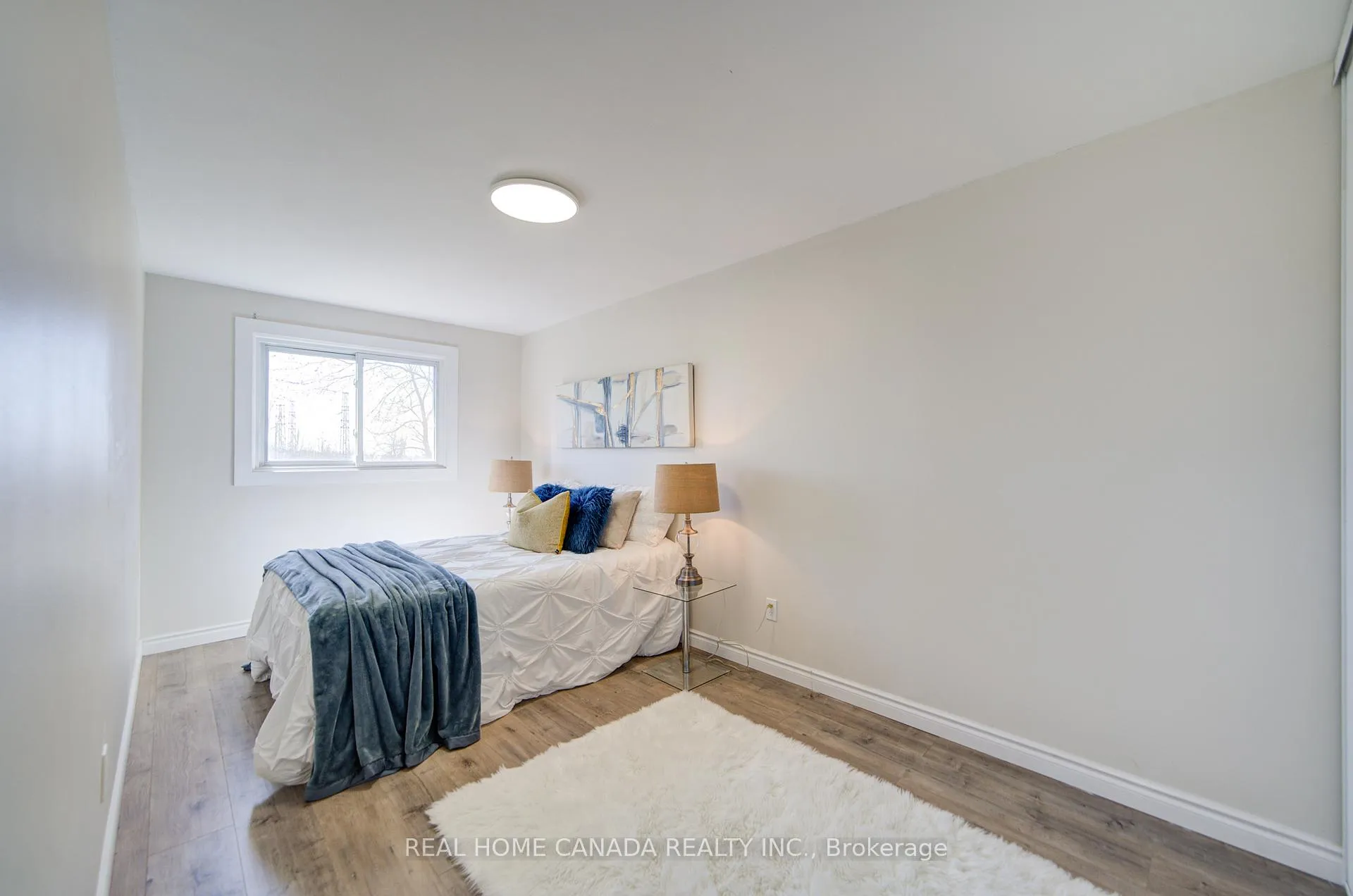 Photo 19 of 863 Derry Court, Oshawa, Vanier — HOMEH