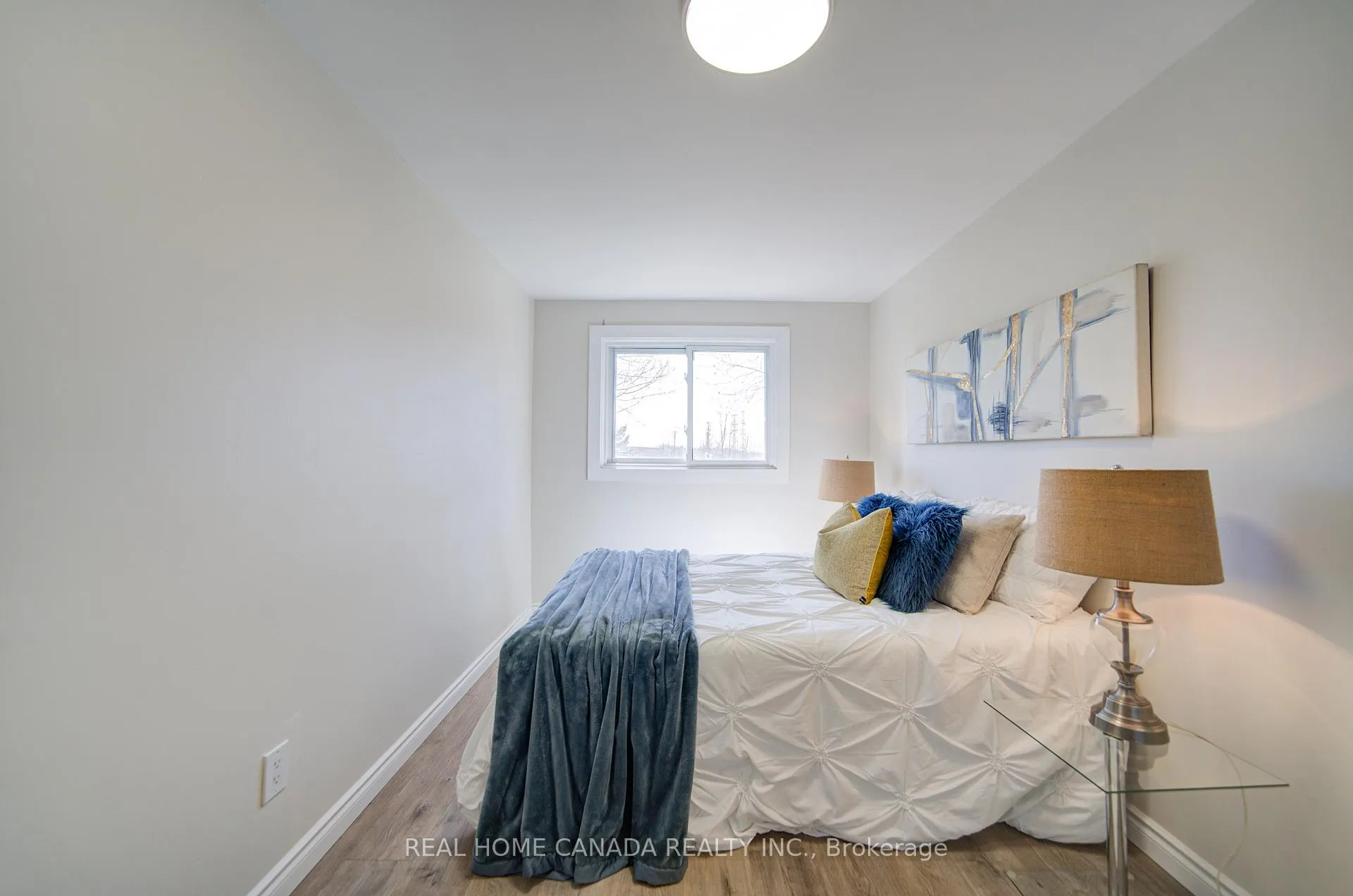 Photo 20 of 863 Derry Court, Oshawa, Vanier — HOMEH