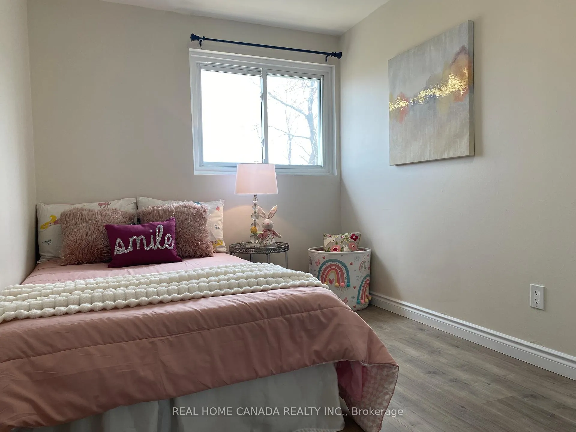 Photo 21 of 863 Derry Court, Oshawa, Vanier — HOMEH
