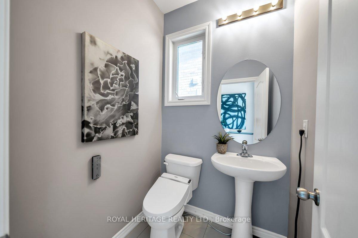 Photo 6 of 47 Buttonshaw Street, Clarington, Bowmanville — HOMEH