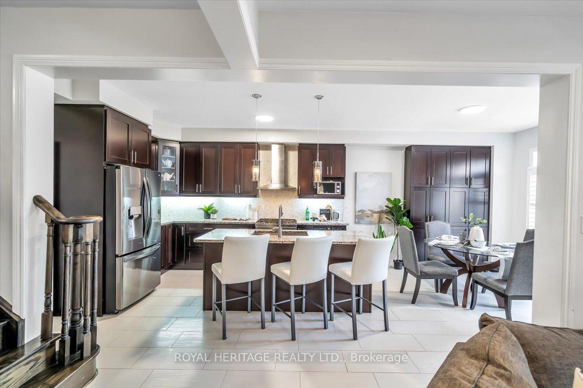Photo 12 of 47 Buttonshaw Street, Clarington, Bowmanville — HOMEH