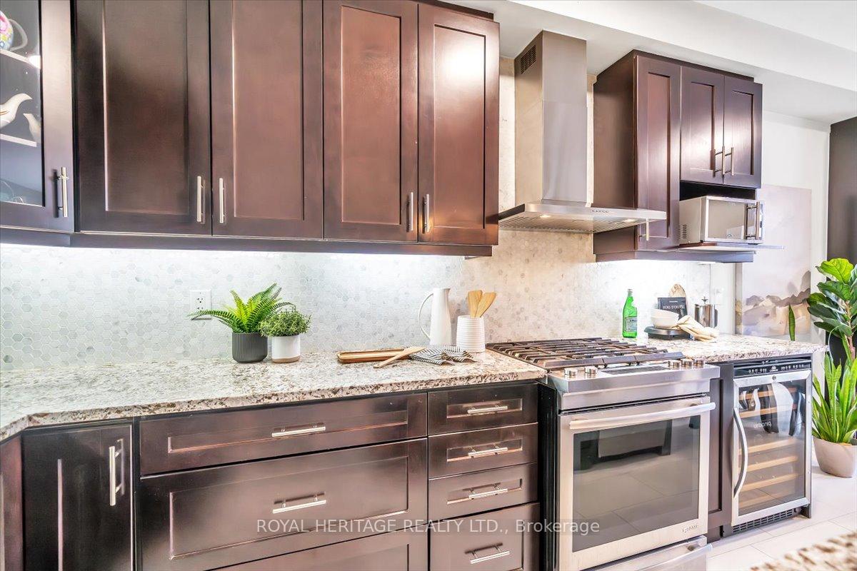 Photo 17 of 47 Buttonshaw Street, Clarington, Bowmanville — HOMEH