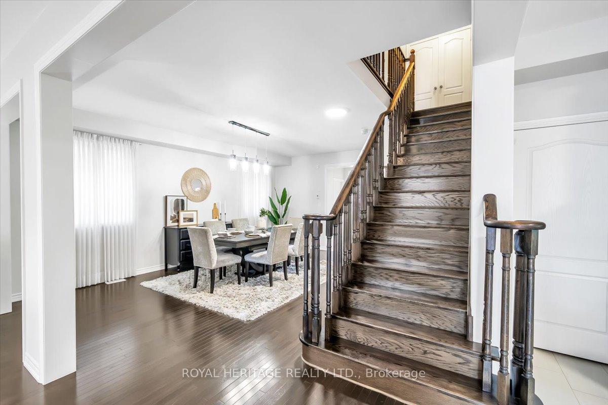 Photo 19 of 47 Buttonshaw Street, Clarington, Bowmanville — HOMEH